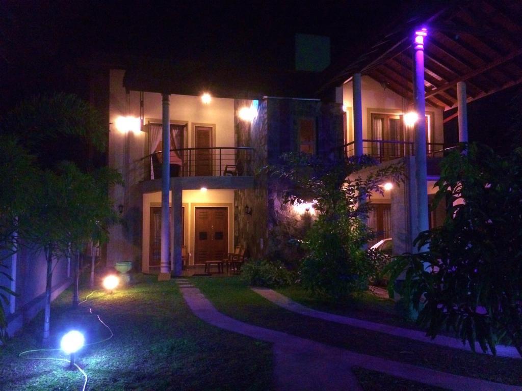 Northwood Residence - Marawila Buitenkant foto