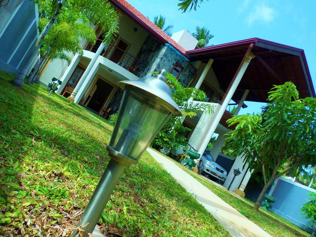 Northwood Residence - Marawila Buitenkant foto